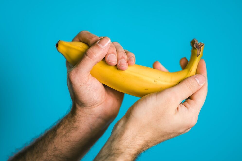 Vježbajte za povećanje penisa na primjeru banane